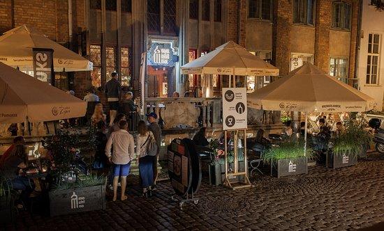 Machina Eats & Beats